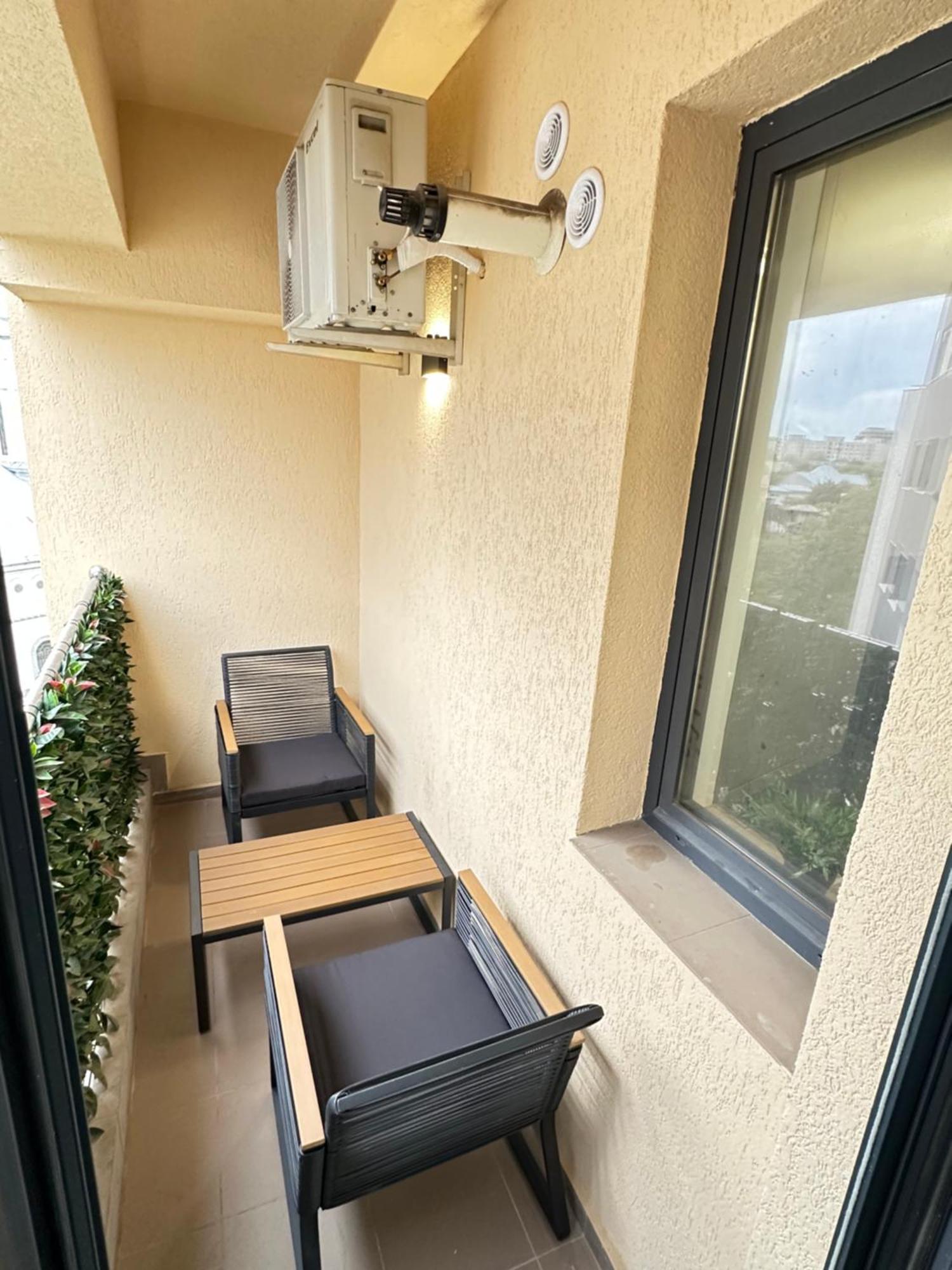 Centru Unirii Luxury Vip Palmier Apartament 2 Camere Cu Terasa Exterioara Amenajata ! Parcare Subterana Privata Climatizata Si Supravegheata Video Dar Doar Cu Rezervare In Limita Locurilor Disponibile !Proprietate In Regim Hoteliep - Nu Are Bucatarie Bukares Bagian luar foto