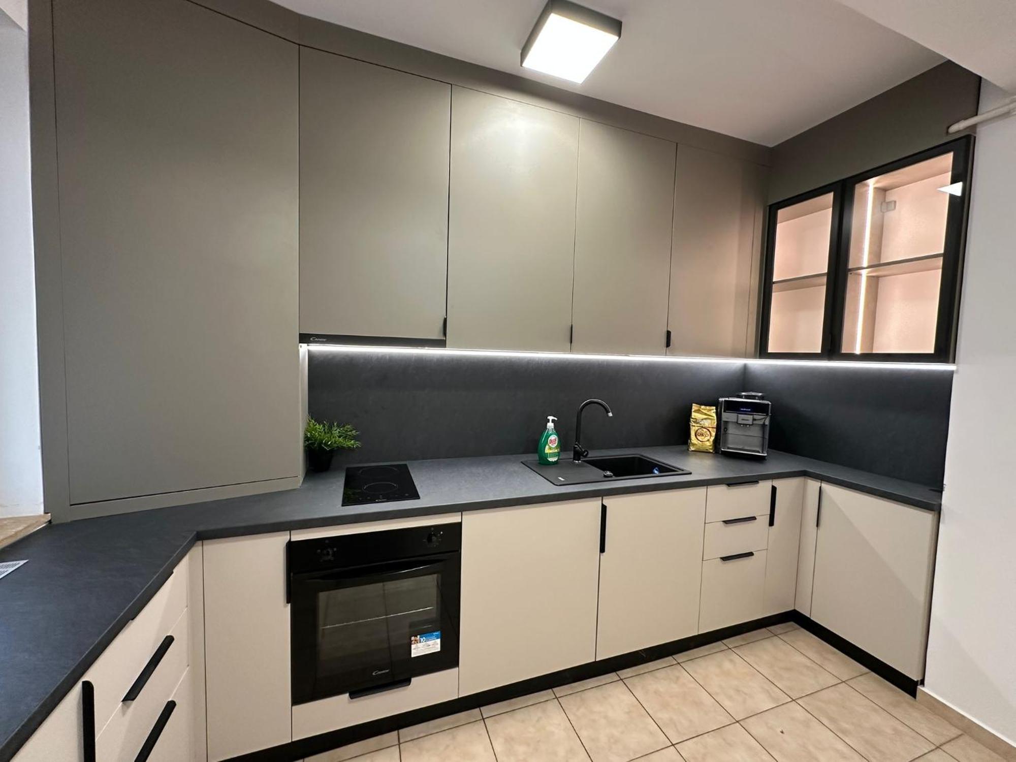 Centru Unirii Luxury Vip Palmier Apartament 2 Camere Cu Terasa Exterioara Amenajata ! Parcare Subterana Privata Climatizata Si Supravegheata Video Dar Doar Cu Rezervare In Limita Locurilor Disponibile !Proprietate In Regim Hoteliep - Nu Are Bucatarie Bukares Bagian luar foto
